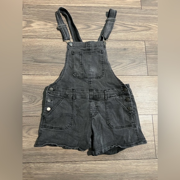 RSQ Denim - Jean Overall Shorts🖤
